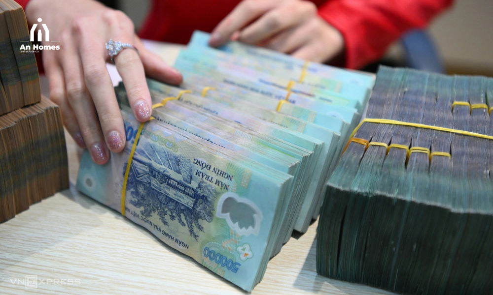 Đầu tư hay giữ tiền mặt trong 2026? Đầu tư hay giữ tiền mặt trong 2026?